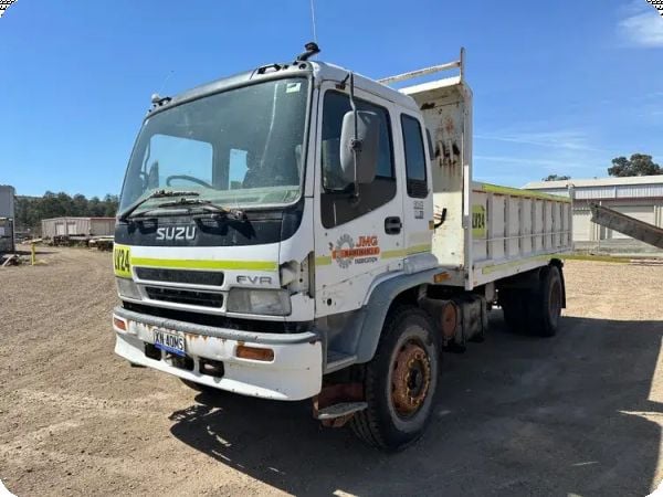 2002 Isuzu FY FVR900T 4x2 Tipper Truck *In Situ* image