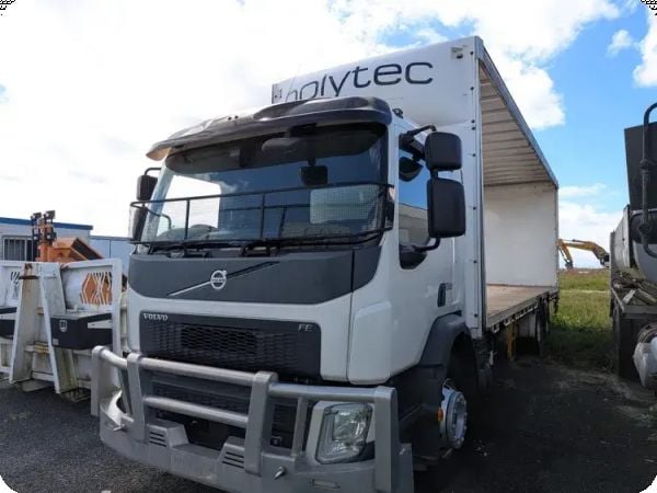 2017 Volvo FE Curtainsider image
