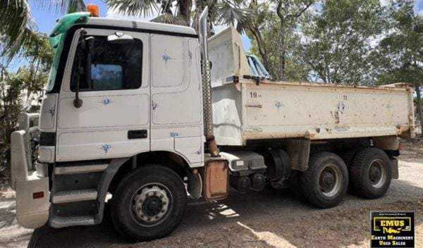 2001 Mercedes Benz Actros Tandem Tipper Truck, E.M.U.S TS979 image