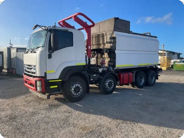 2021 Isuzu FH FYHJJ N20 FYH 8x4 Water Truck image