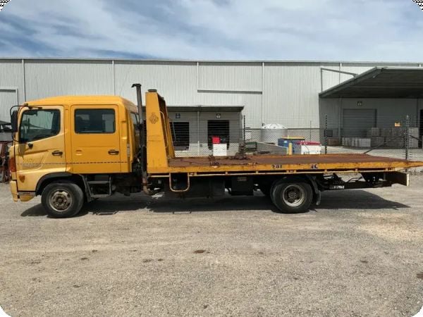 2003 Hino FD1J C/Cab Tilt Tray image