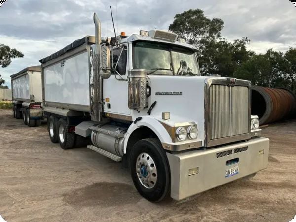 2014 Western Star 4800FS Constellation [6x4] Tipper And 2007 Borcat BC5004 Quad Axle Dog Trailer image