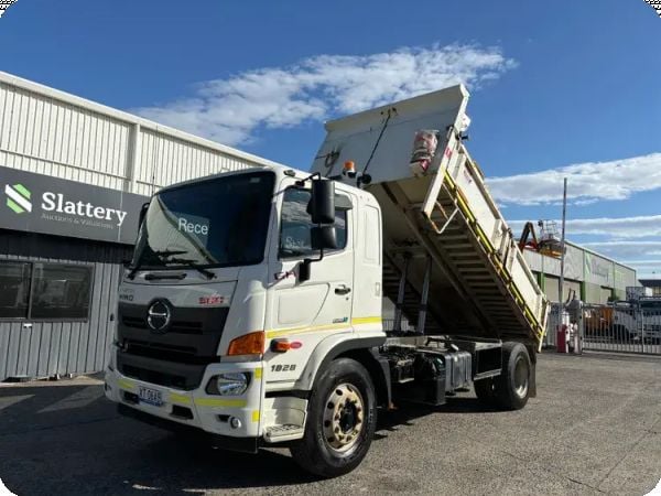 2018 Hino 500 GH 1828 4x2 Tipper (Auto) (16.5T GVM) image