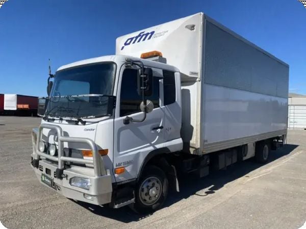 2015 UD MK11250 4x2 Pantech image