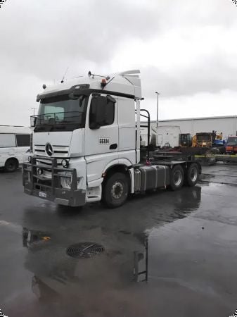 2019 Mercedes Benz Actros 6x2 Cab Chassis image