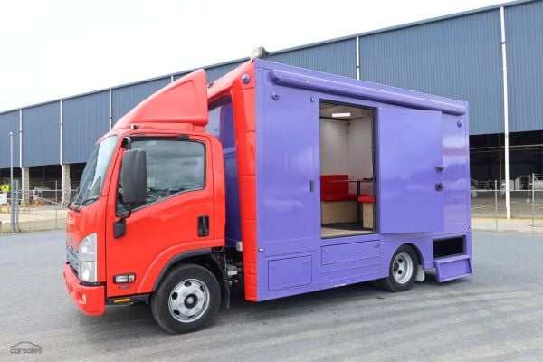 2013 Isuzu N Series NPR 250/300 Premium