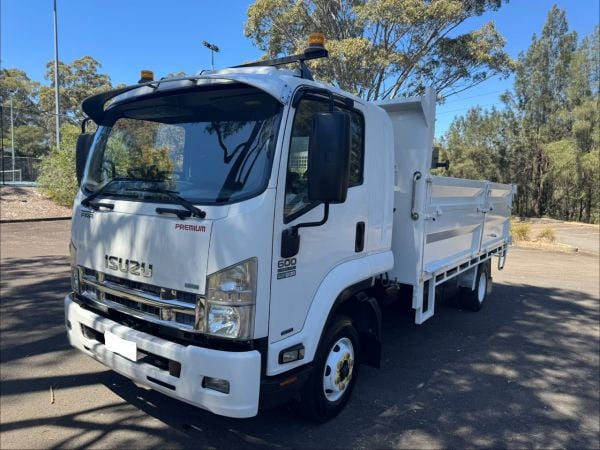2014 Isuzu F Series FRR600 Premium Tipper – 131,000 km – Ex-Council – High Sides image