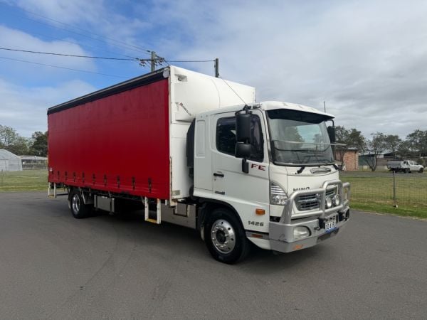 2015 Hino FE 1426 Curtain Sider image