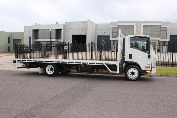 2015 Isuzu N Series image