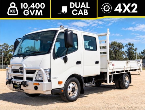 2015 Hino 300 Series Cab Chassis 717 X Long image