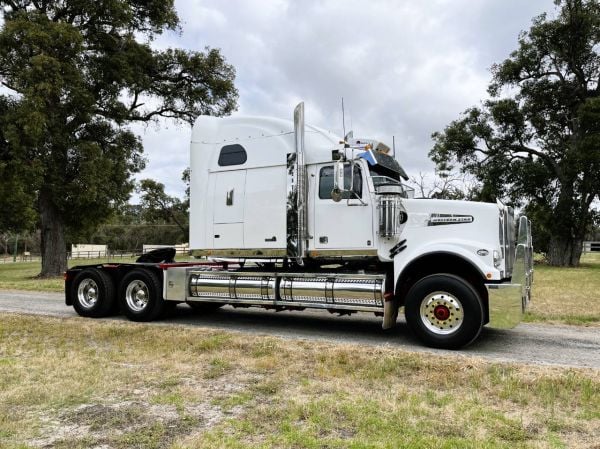 2021 Western Star 4964FXC Prime Mover
