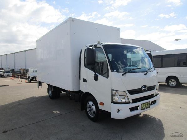 2018 Hino 300 Series 616 image