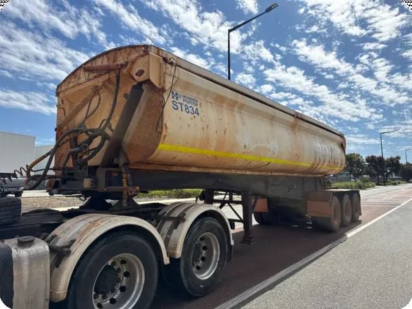 2021 Howard Porter TRI470 Tri-Axle image