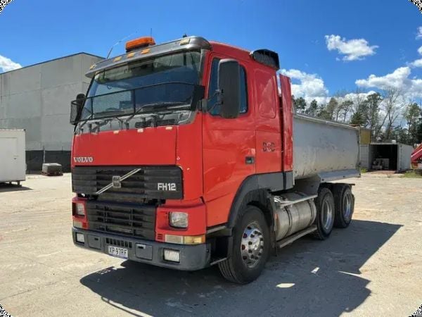 1999 Volvo FH12 6x4 Tipper image