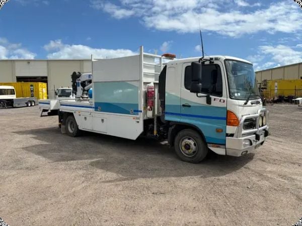 2016 HINO FD 2 4x2 Crane Truck (EX FLEET) TOWNSVILLE image