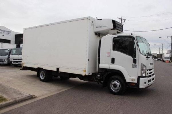 2010 Isuzu F Series image