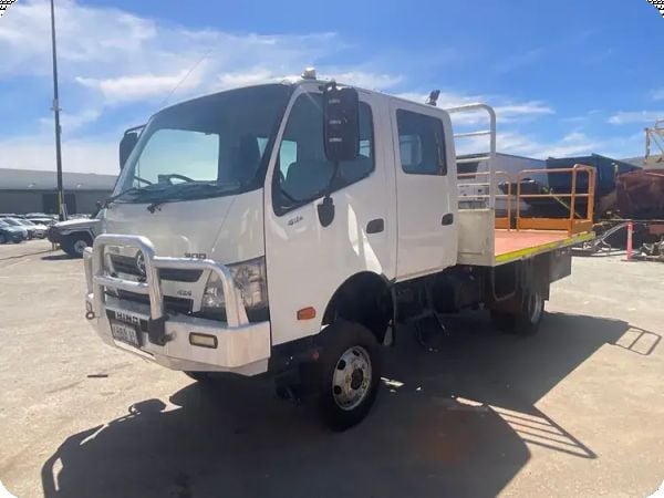 2019 HINO TRUCK 4x4 Tray Truck image