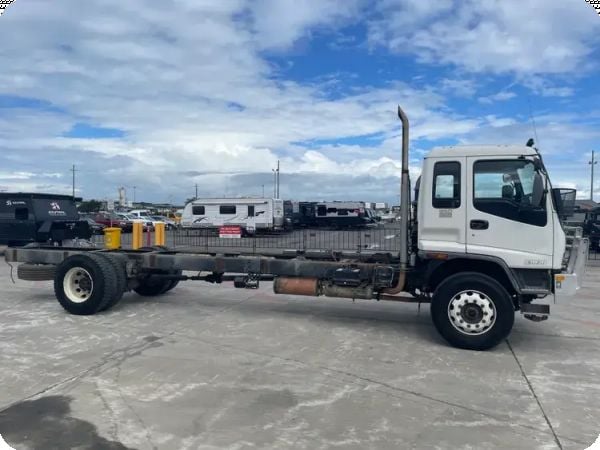 2007 Isuzu FVD F3 FVR900T 4x2 Cab Chassis image