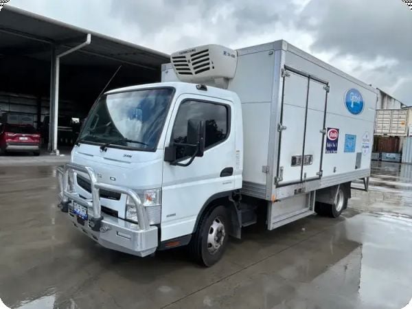 2021 Fuso Canter 918 4x2 Refrigerated Pantech image