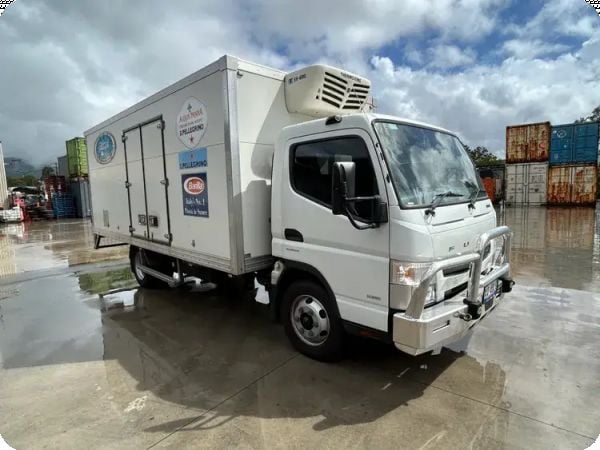 2020 Fuso Canter 918 4x2 Refrigerated Pantech image